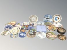 Assorted collector's plates including Wedgwood, Coalport, Bradex, etc.