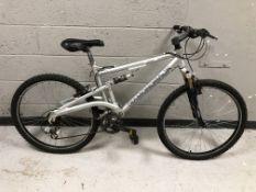 A Diamondback full suspension mountain bike, frame 18