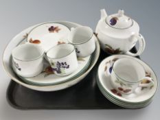 Eighteen pieces of Royal Worcester Evesham vale tea and dinner china.