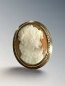 A 9ct gold mounted cameo brooch, length 2.2 cm. CONDITION REPORT: 5.9g.