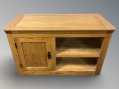 A modern oak low cabinet, 100 cm x 45 cm x 60 cm.