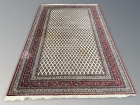 A Saroukh Mir carpet, West Iran, 310 cm x 200 cm.