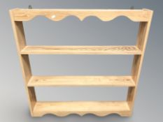 A pine plate rack,