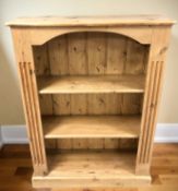 A modern pine open bookcase, 91 cm x 32 cm x 121 cm.