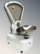 A set of Avery enameled grocer's scales.