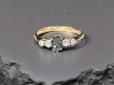 An antique 18ct yellow gold sapphire ring, size O. CONDITION REPORT: Weight: 2g.