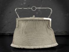 A good quality Sterling silver lady's purse, width 20.5cm.