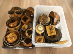 A quantity of Ridgways Scenes from Coaching Days ceramics.