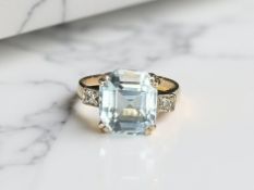 An antique diamond and blue stone ring, size N CONDITION REPORT: 3.