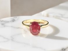 A 9ct gold ruby ring, size L CONDITION REPORT: 1.