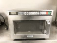 A Panasonic NE-1853 commercial microwave oven CONDITION REPORT: Removed from local