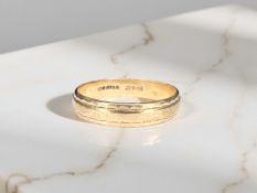 A 9ct gold band ring, size N½ CONDITION REPORT: 1.