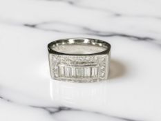 A Tiffany & Co 18ct white gold diamond ring, approximately 1.