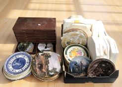 A quantity of collector's plates including Hamilton Collection, Ringtons, etc.