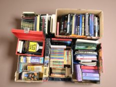 A large quantity of antique and modern volumes (1 pallet)