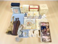 Assorted ceramics, figurines, Royal Doulton Bunnykins and Whinnie the Pooh,