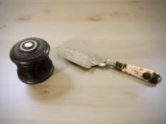 A Victorian treen snuff box and a Crown Derby EPNS cake slice.