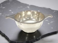A George V silver quaiche, Mackay & Chisholm, Edinburgh 1935, width 17cm.