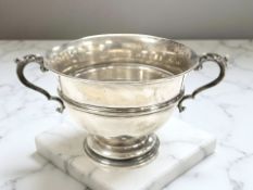 A silver twin-handled bowl, London 1901, width 18cm.