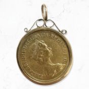 A Queen Elizabeth II 1979 full gold sovereign mounted in 9ct gold pendant mount CONDITION