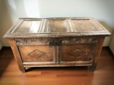 A George III panelled oak blanket chest, 103 cm x 53 cm x 59 cm.