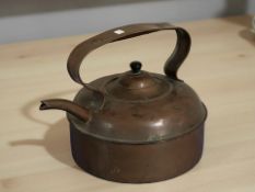 A Victorian copper kettle, height 20 cm.