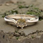 A 9ct gold yellow sapphire ring, size N CONDITION REPORT: 2.