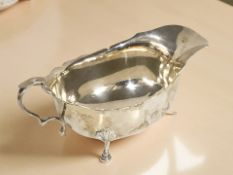 A silver sauce boat, Birmingham marks. CONDITION REPORT: 98.8g.