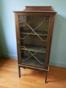 A late Victorian and mahogany satinwood banded single door display cabinet, 59 cm x 35 cm x 133 cm.