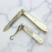 A silver mother of pearl fruit knife, Sheffield 1906,