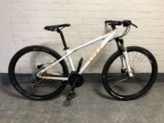 A GT Avalanche bike, frame 15