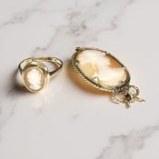 A 9ct gold cameo ring, size M,
