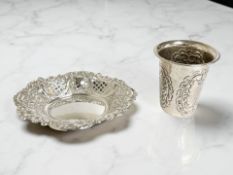 A pierced silver bon bon dish, Birmingham marks, width 15.5cm, together with a beaker stamped 800.