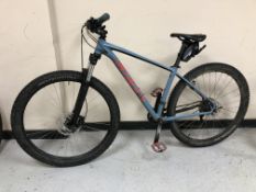 A Specialized Rockhopper bike, frame 16.