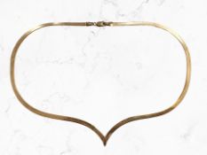 A 9ct gold herringbone necklace, length 40cm CONDITION REPORT: 4.