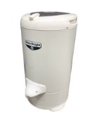 A White Knight spin dryer