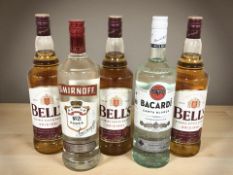 Three bottles of Bells blended scotch whisky, 40% vol, 1L,