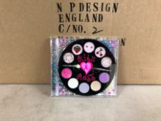 A large quantity of Glitz Gloss make up sets (2 boxes)