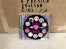 A large quantity of Glitz Gloss make up sets (2 boxes)