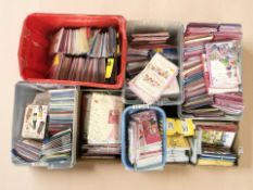A large quantity of greetings cards (1 pallet)
