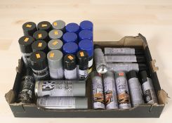 Assorted new cans of mainly vehicle spray paint in various colours and finishes.