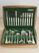 A canteen of Oneida cutlery