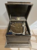 A Columbia Grafonola gramophone and an Edwardian oak mantel clock (both as found)