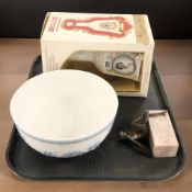 A Bells Scotch Whisky decanter commemorating the sixtieth birthday of Elizabeth II 1986,