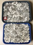 A very large quantity of mainly Elizabeth II 10p and 5p pieces, George VI shillings,