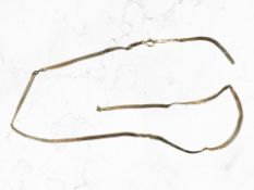 A broken 9ct gold chain CONDITION REPORT: 4g