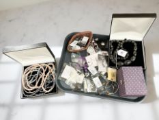 Assorted costume jewellery including cultured pearl necklaces etc (one tray)