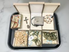 Assorted costume jewellery including Honora Collection pearl necklaces, pendants,