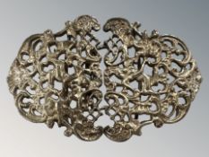 A good quality silver buckle 64.4g.