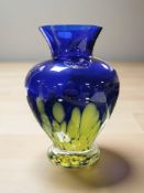 An Italian Reni cobalt blue and yellow art glass vase, height 20 cm.